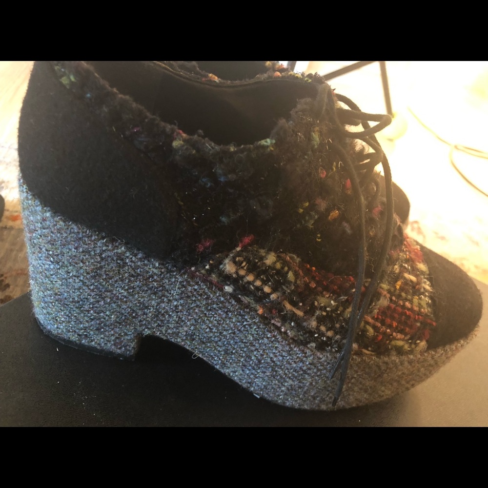 Chanel platform shoes - Picture 2 of 8
